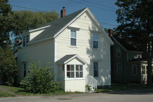 Southwest corner of 46 Drury Lane, Annapolis Royal, Nova Scotia; Heritage Division, NS Dept. of Tourism, Culture and Heritage, 2007