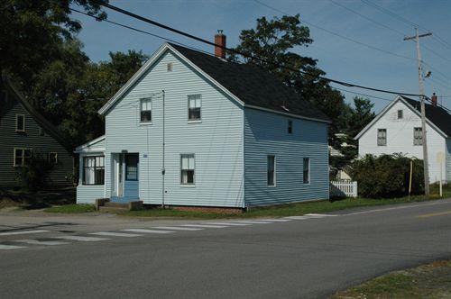 Southeast corner of the Cross-Therrio House, Annapolis Royal, Nova Scotia, 2007.; Heritage Division, NS Dept. of Tourism, Culture and Heritage, 2007