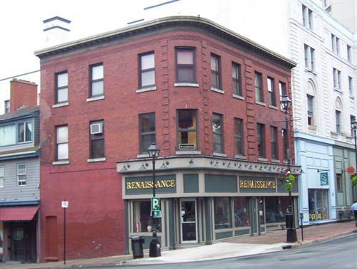 Side elevation, W. M. Brown Building, Halifax, NS, 2007; Heritage Division, NS Dept. of Tourism, Culture and Heritage, 2007