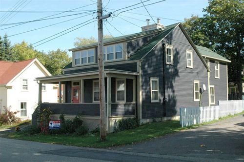 Southwest corner of 24 St. James Street, Annapolis Royal, Nova Scotia, 2007.; Heritage Division, NS Dept. of Tourism, Culture and Heritage, 2007