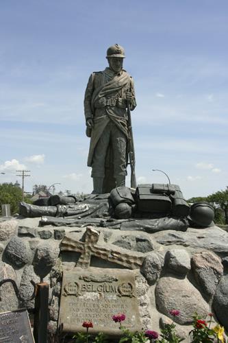 Primary view, from the west, of the Belgian War Memorial, Winnipeg, 2006; Historic Resources Branch, Manitoba Culture, Heritage and Tourism, 2006
