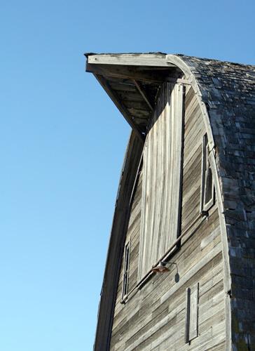 Detail of the loft doors of the Moffatt Barn, Woodside area, 2007; Historic Resources Branch, Manitoba Culture, Heritage, Tourism and Sport, 2007