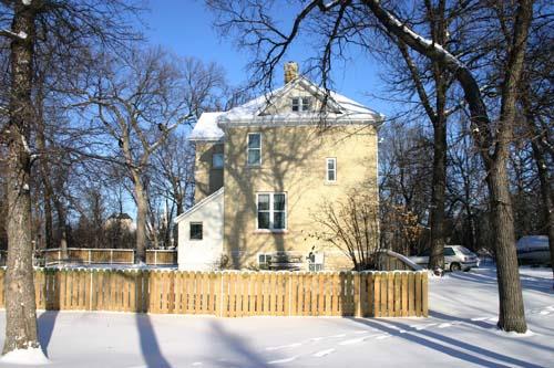 South elevation of Caron House, Winnipeg, 2007; Historic Resources Branch, Manitoba Culture, Heritage and Tourism, 2007