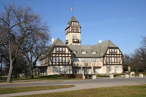 Primary elevation, from the southwest, of the Assiniboine Park Pavilion, Winnipeg, 2006; Historic Resources Branch, Manitoba Culture, Heritage, Tourism and Sport, 2006