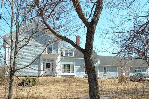 South elevation, 233 Victoria Street East, Amherst, NS, 2007. Note the Classical Revival entry.; Heritage Division, NS Dept of Tourism, Culture and Heritage, 2007