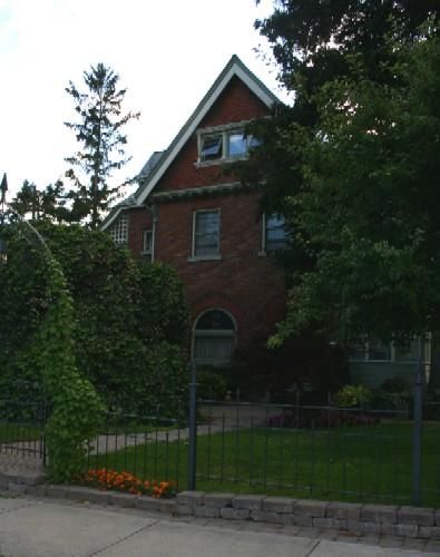 Ontario Street facade; Susan Schappert, 2007