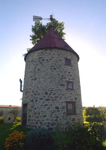 Moulin à vent de Contrecoeur; Ministère de la Culture, des Communications et de la Condition féminine, Jean-François Rodrigue, 2004