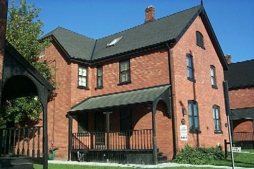 739 Walker Road, a Hiram Walker Worker House.; City of Windsor, Nancy Morand, 2003