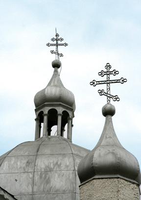 Detail of banyas (domes) of the New St. Elias Ukrainian Orthodox Church, Sundown area, 2007; Historic Resources Branch, Manitoba Culture, Heritage, Tourism and Sport, 2007