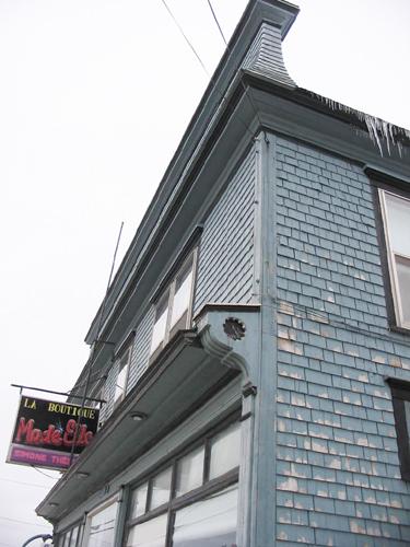 Elements of the main façade; Village of Rogersville