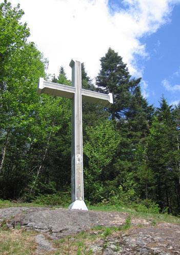 Croix Lumineuse de Sainte-Brigitte-de-Laval; Ministère de la Culture, des Communications et de la Condition féminine, Jean-François Rodrigue, 2007