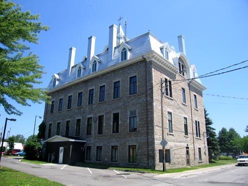 Ancien couvent de Sainte-Anne-des-Plaines; Ministère de la Culture, des Communications et de la Condition féminine, Jean-François Rodrigue, 2005