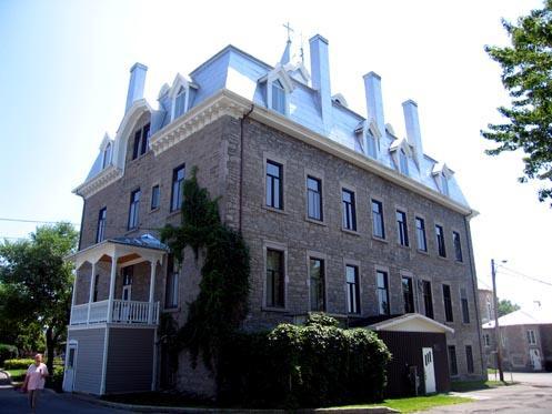 Ancien couvent de Sainte-Anne-des-Plaines; Ministère de la Culture, des Communications et de la Condition féminine, Jean-François Rodrigue, 2005