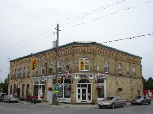 view of entire structure; Rideau Heritage Initiative 2006