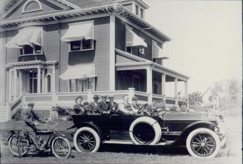 photograph; MacNaught History Centre and Archives, Acc. 020.93