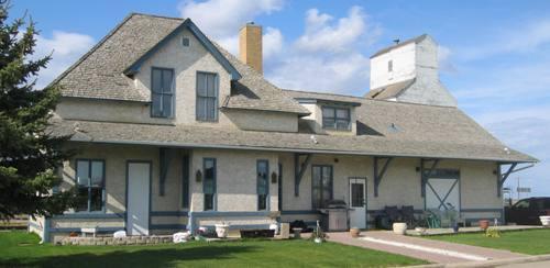 Canadian National Railway Station Building, 2007.; Clint Robertson, 2007.