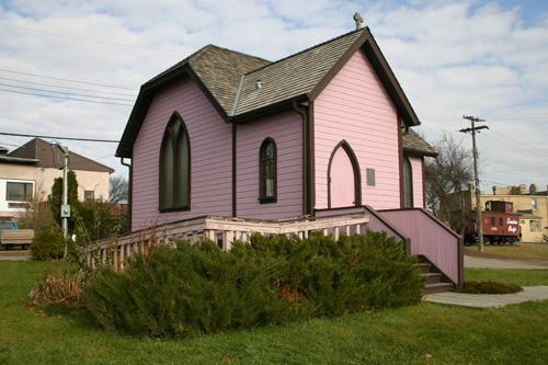 Secondary elevations, from the southwest, of St. Luke's Anglican Church, Souris, 2006; Historic Resources Branch, Manitoba Culture, Heritage, Tourism and Sport, 2006