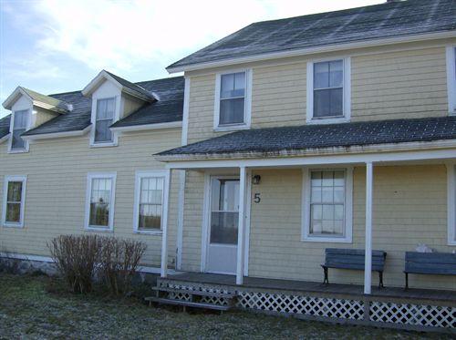 Main elevation, Mrs. Josephine Coffin House, Coffinscroft, NS, 2007.; Department of Tourism,Culture and Heritage , Province of Nova Scotia 2007