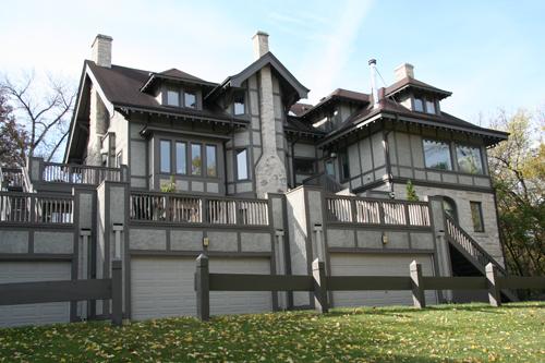 Rear elevation, from the north, of the Fortune Residence, Winnipeg, 2007; Historic Resources Branch, Manitoba Culture, Heritage, Tourism and Sport, 2007
