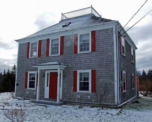 Front and side elevations, Phyllisa Mundell House, Barrington, NS, 2008.; Department of Tourism, Culture and Heritage, Province of Nova Scotia 2008