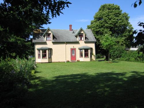 Showing back of property; D&amp;S Latham, 2007