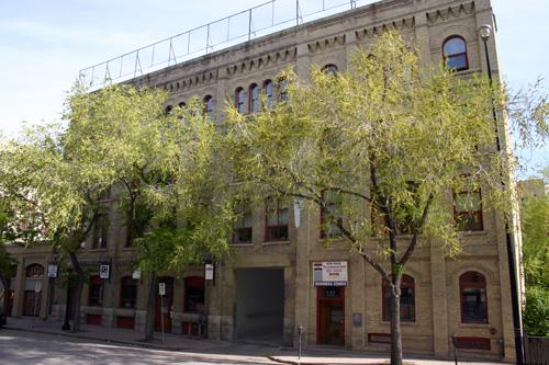 Contextual view, from the southeast, of the Swiss Building, consisting of the three bays on the right, Winnipeg, 2006; Historic Resources Branch, Manitoba Culture, Heritage and Tourism, 2006