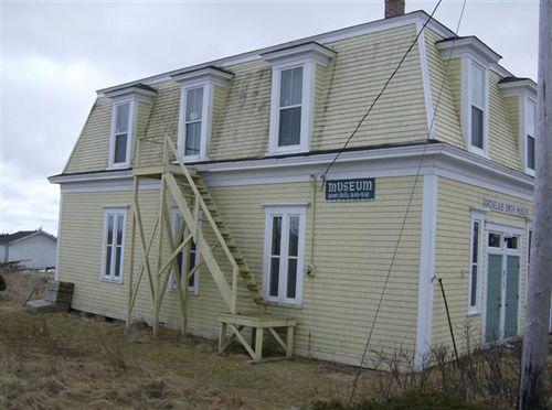 Side elevation, Archelaus Smith Museum, Centreville, NS, 2008.; Department of Tourism, Culture and Heritage, Province of Nova Scotia 2008