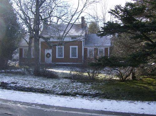 Front elevation of the Doane House, Coffinscroft, NS, 2008.; Department of Tourism, Culture and Heritage, Province of Nova Scotia 2008