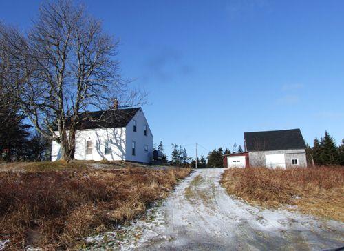 Looking up driveway at house and barn, Knowles House, Barrington Passage, NS, 2008.; Department of Tourism, Culture and Heritage, Province of Nova Scotia 2008