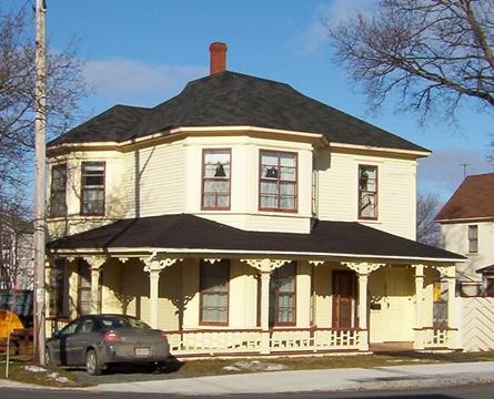 Carvell House, oblique view, 2006.; City of Miramichi