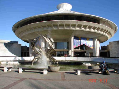 Exterior view of the Vancouver Museum and H.R. MacMillan Space Centre; City of Vancouver, 2006