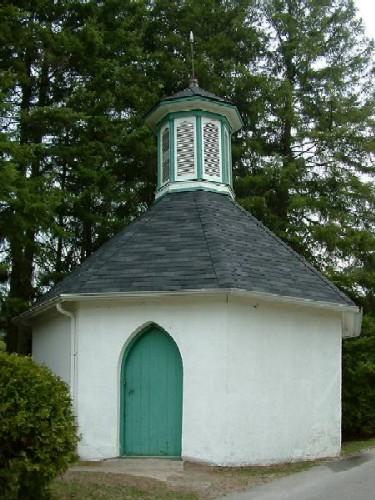 Octagonal Cemetery Vault, Aurora Cemetery; Town of Aurora