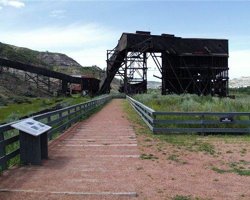 Atlas Coal Mine Provincial Historic Resource, East Coulee (July 1999); Alberta Culture and Community Spirit, Historic Resources Management, 1999