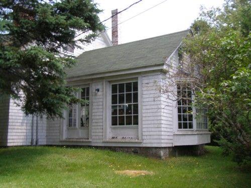 Rear elevation of west wing, Countway Mosher Home, Chester Basin, Nova Scotia, 2007.; Heritage Division, Nova Scotia Department of Tourism, Culture and Heritage, 2007