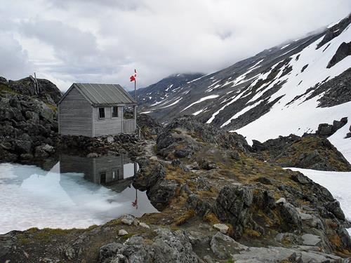 General view of Chilkoot Trail, showing the contained setting of the Canadian portion of the trail in a natural valley, 2009.; Parks Canada Agency / Agence Parcs Canada, Michael Prochazka, 2009.