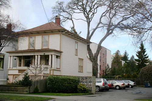 Exterior view of 1060 Burdett Avenue; City of Victoria, 2007