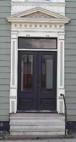 This image provides a view of one of the two pedimented entries, 2005.
; City of Saint John