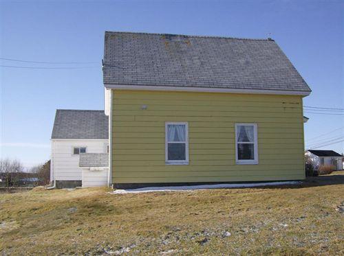 Side elevation of Gilbert Nickerson House, Shag Harbour, NS, 2008.; Department of Tourism, Culture and Heritage, Province of Nova Scotia, 2008