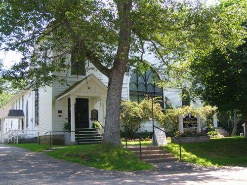 Front elevation, Chester United Baptist Church, Chester, Nova Scotia, 2007.; Heritage Division, Nova Scotia Department of Tourism, Culture and Heritage, 2007.