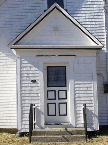 Detail of front entry porch of the South Canaan Free Baptist Church, South Canaan, Yarmouth County, NS, 2008.; Heritage Division, NS Dept. of Tourism, Culture and Heritage, 2008