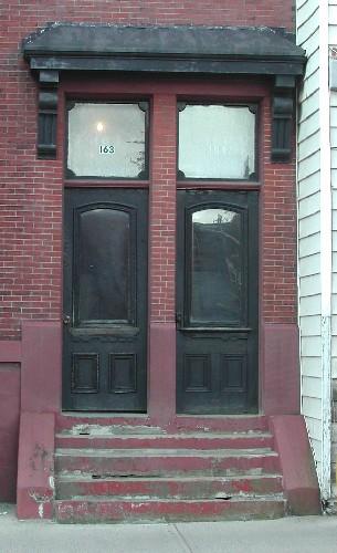 This image provides a view of the two elevated north entrances, 2005.; City of Saint John