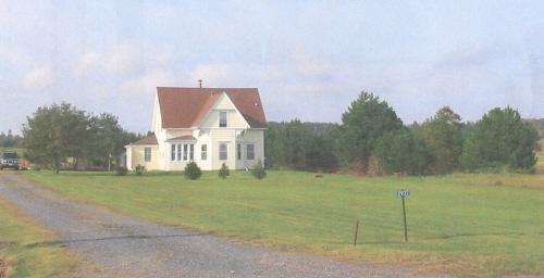 Showing context of house in rural setting; Province of PEI, 2007