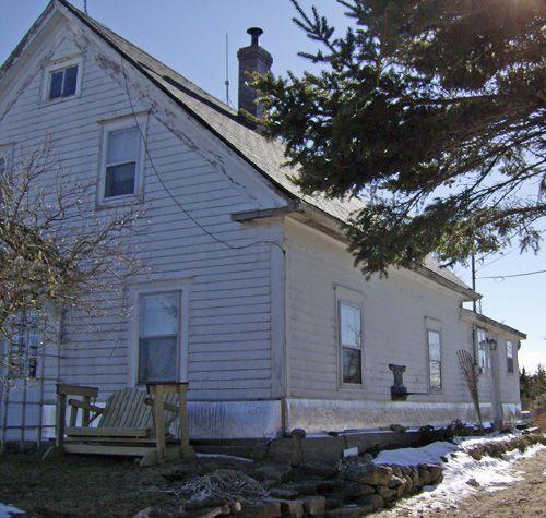Side and front elevations, Joseph and Beryl Goreham House, Bear Point, NS, 2008.; Dept. of Tourism, Culture and Heritage, Province of Nova Scotia, 2008