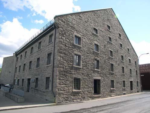 Entrepôt Buchanan; Ministère de la Culture, des Communications et de la Condition féminine, Jean-François Rodrigue, 2004