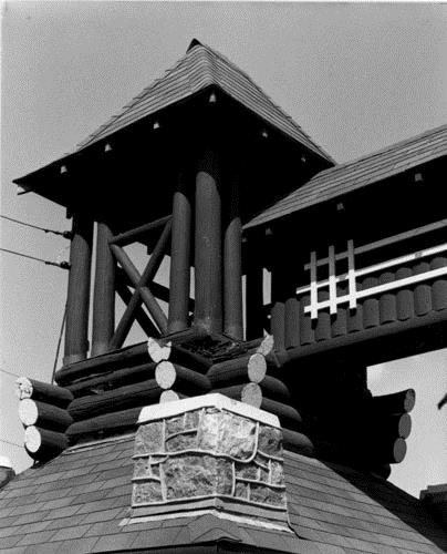 Detail view of one of the open log lanterns, 1984.; Agence Parcs Canada / Parks Canada Agency, 1984.