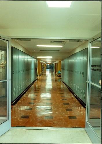 Interior view of Building 84, 1996.; Department of National Defence / Ministère de la Défense nationale, 1996.