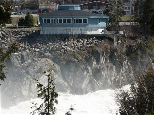 Interpretation centre located at the edge of the falls in Grand Falls; Town of Grand Falls - Ville de Grand-Sault