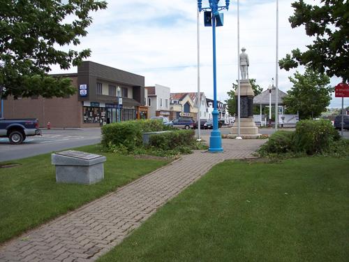Contextual view of the monument on the median of Broadway Boulevard; The Valley District Planning Commision