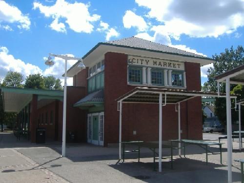 Northwest side of the Farmer's Market Building; Callie Hemsworth, Brock University, 2007