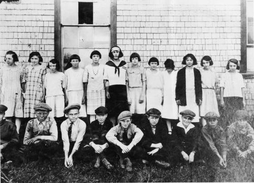 School group from c. 1920s; Garden of the Gulf Museum Collection